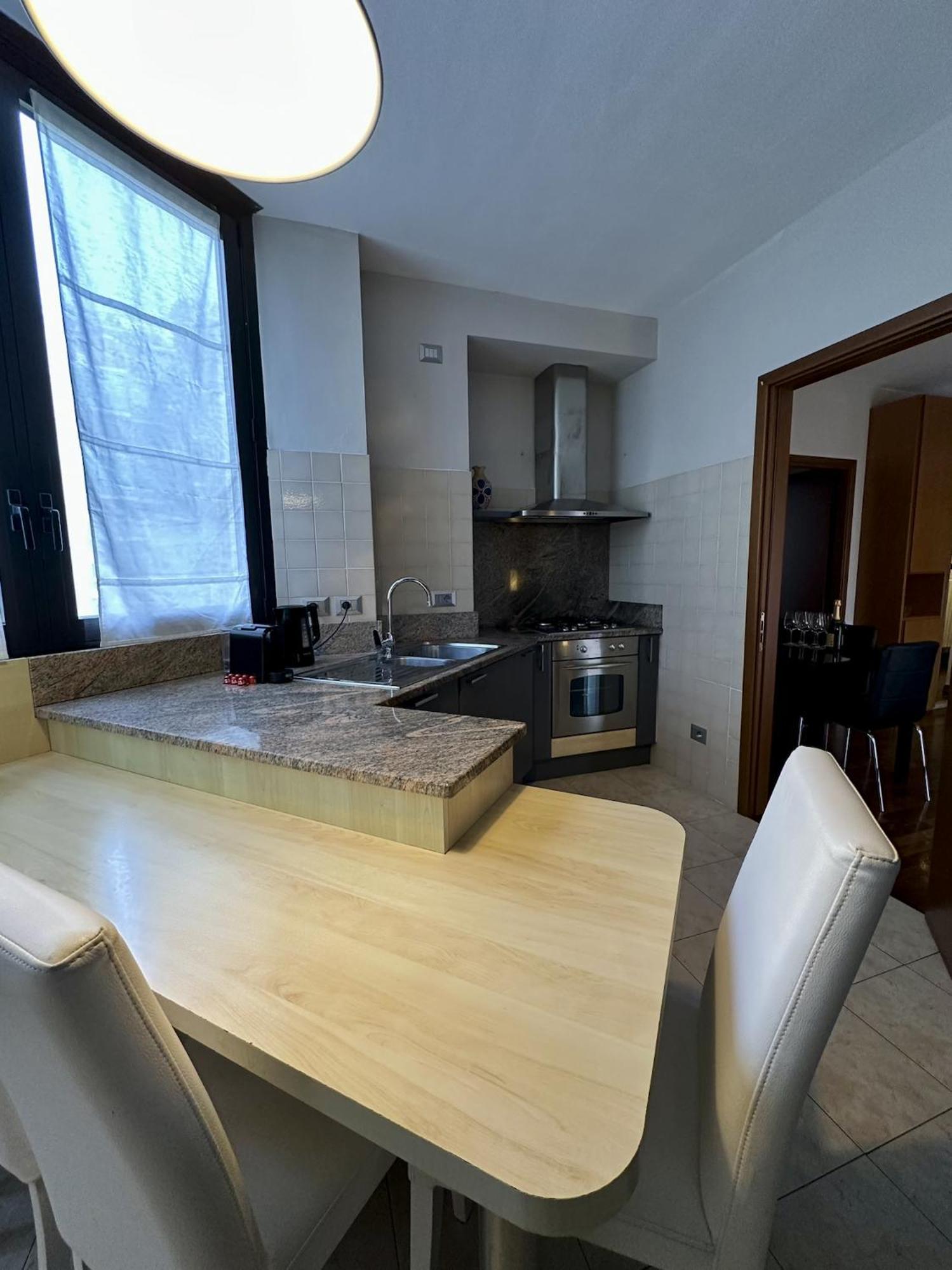 King Apartment Milano Bocconi Exteriör bild