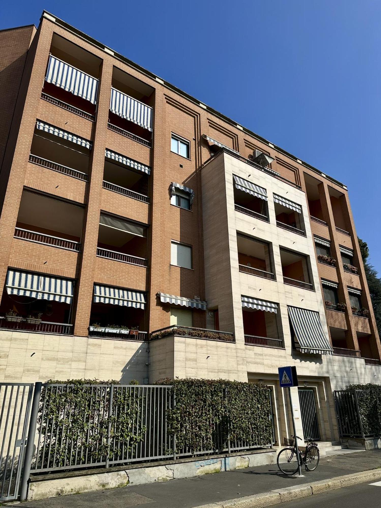 King Apartment Milano Bocconi Exteriör bild